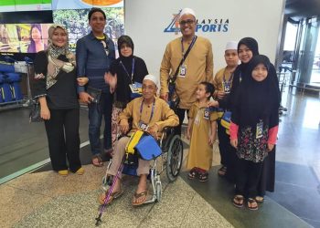 Nukilan Umrah Pertama Bersama Abah Ma & Keluarga